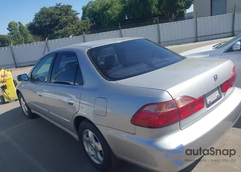 1999 Honda Accord Ex V6 из США, поврежденный, VIN 1HGCG1655XA045619